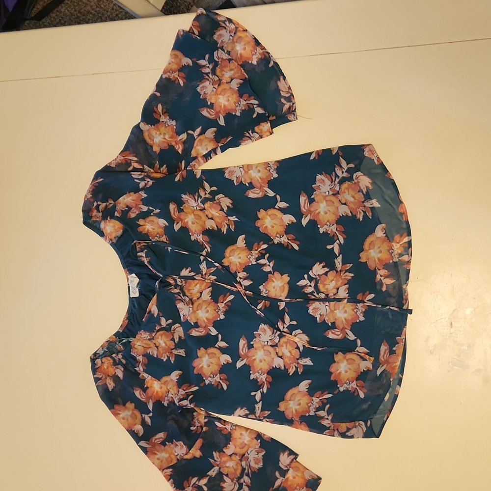 Medium blouse
